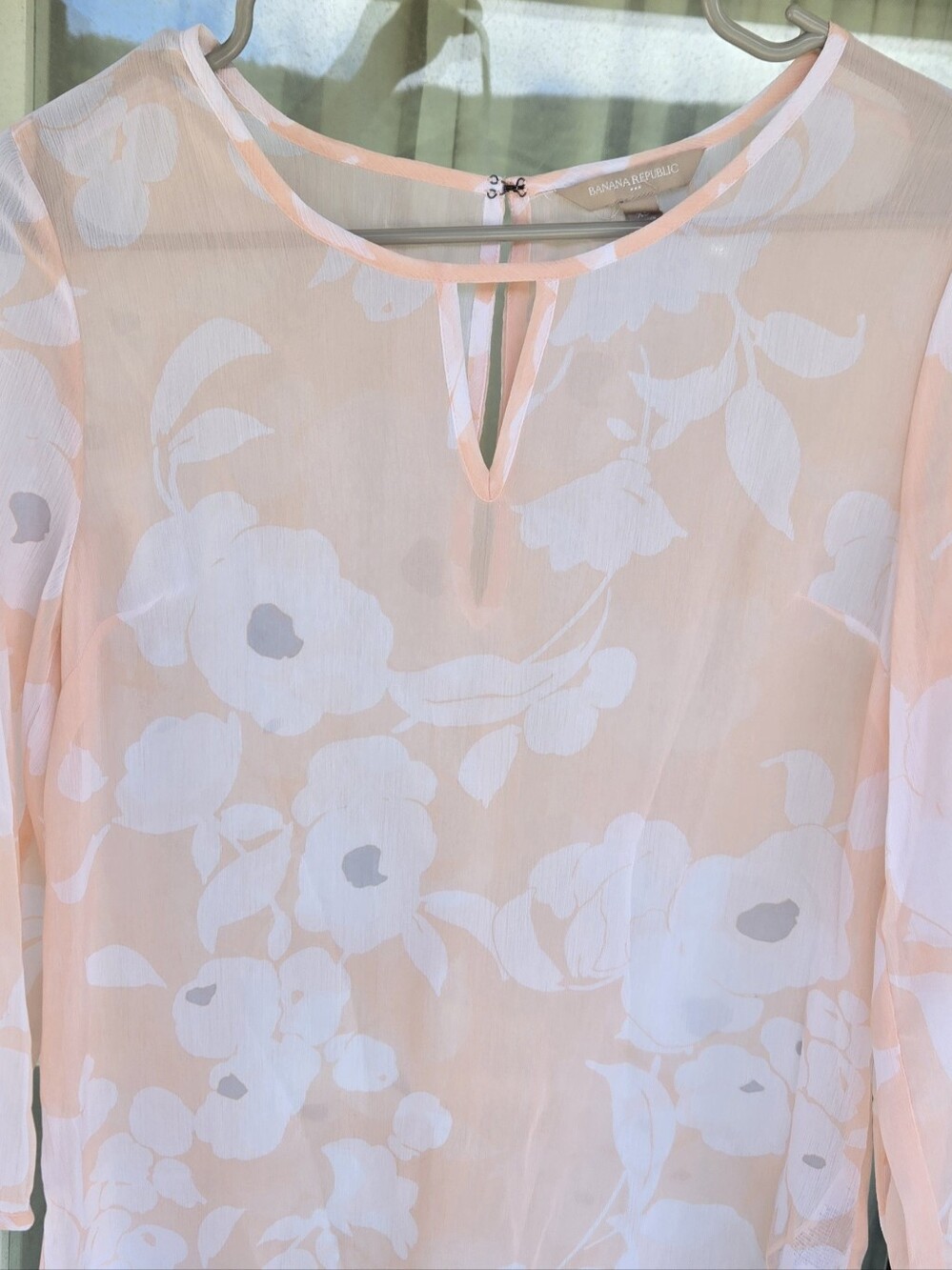 Banana Republic Soft Floral Blouse Size XS